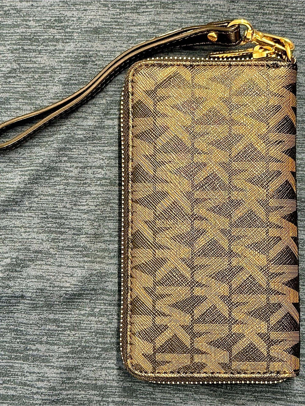 Michael Kors Jet Set Travel Large Flat Multifunction Phone Case Brown & Black